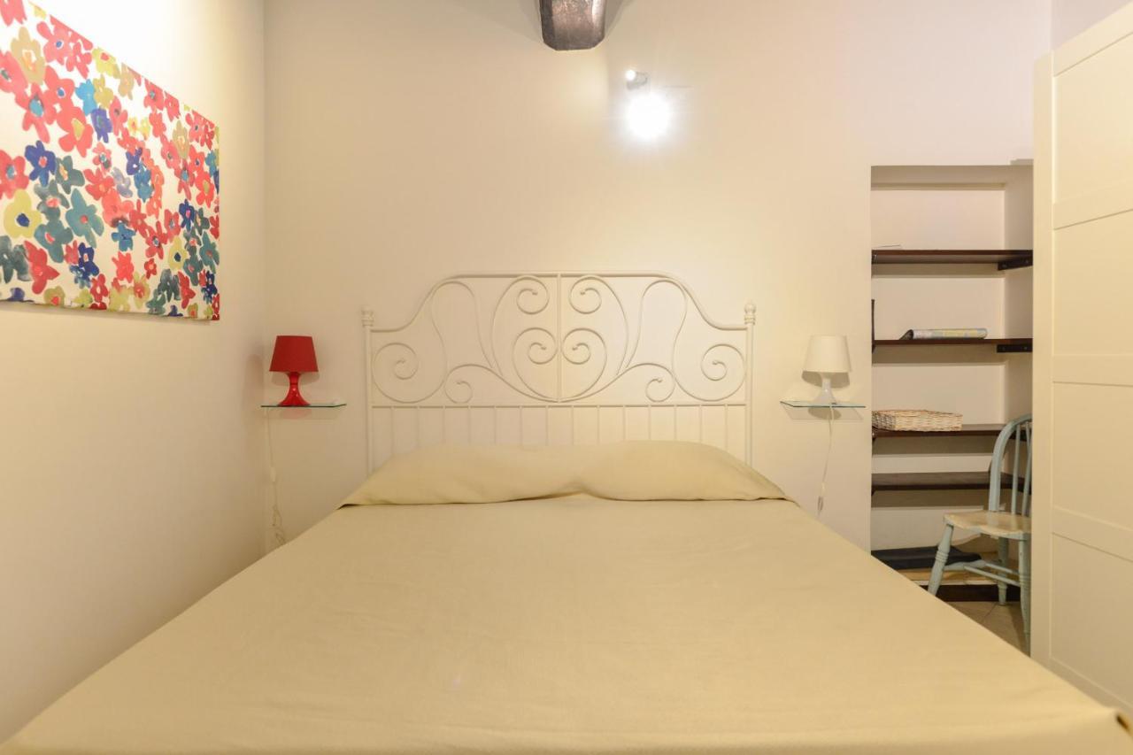 Urbana Colosseo Boutique * Rom